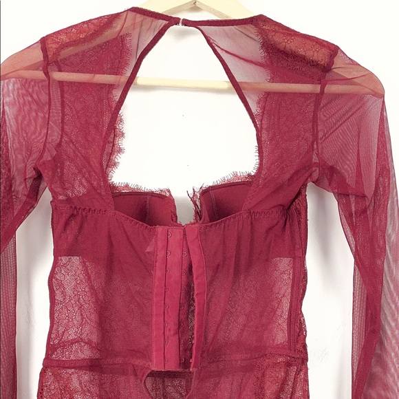 Victoria's Secret Sheer Lace Women's 34A Teddy Thong Long Sleeve Padded Bodysuit - Picture 6 of 7